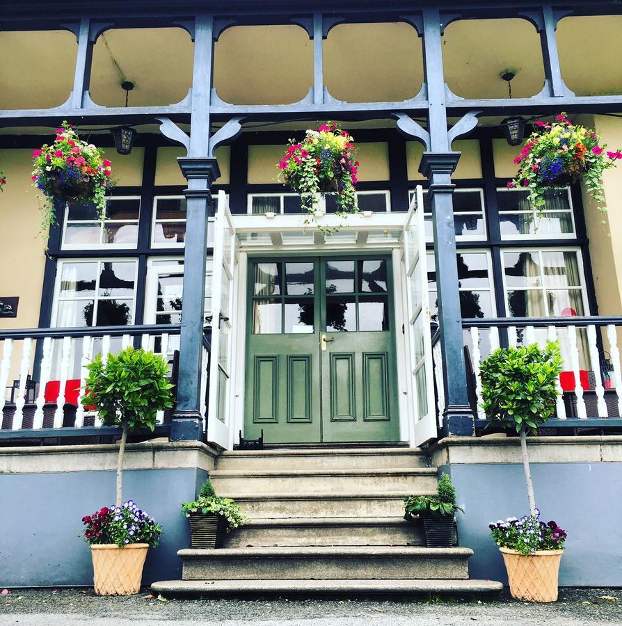 The Lake Country House Hotel & Spa 랸가마치웰즈 외부 사진