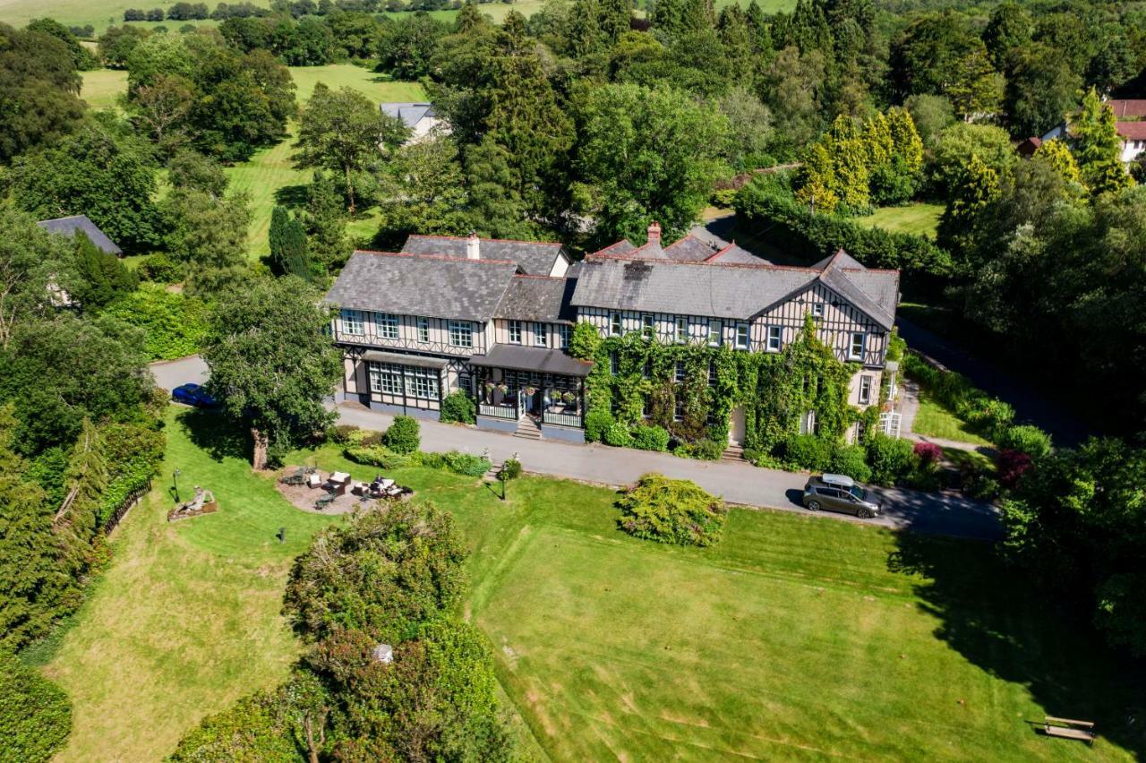 The Lake Country House Hotel & Spa 랸가마치웰즈 외부 사진